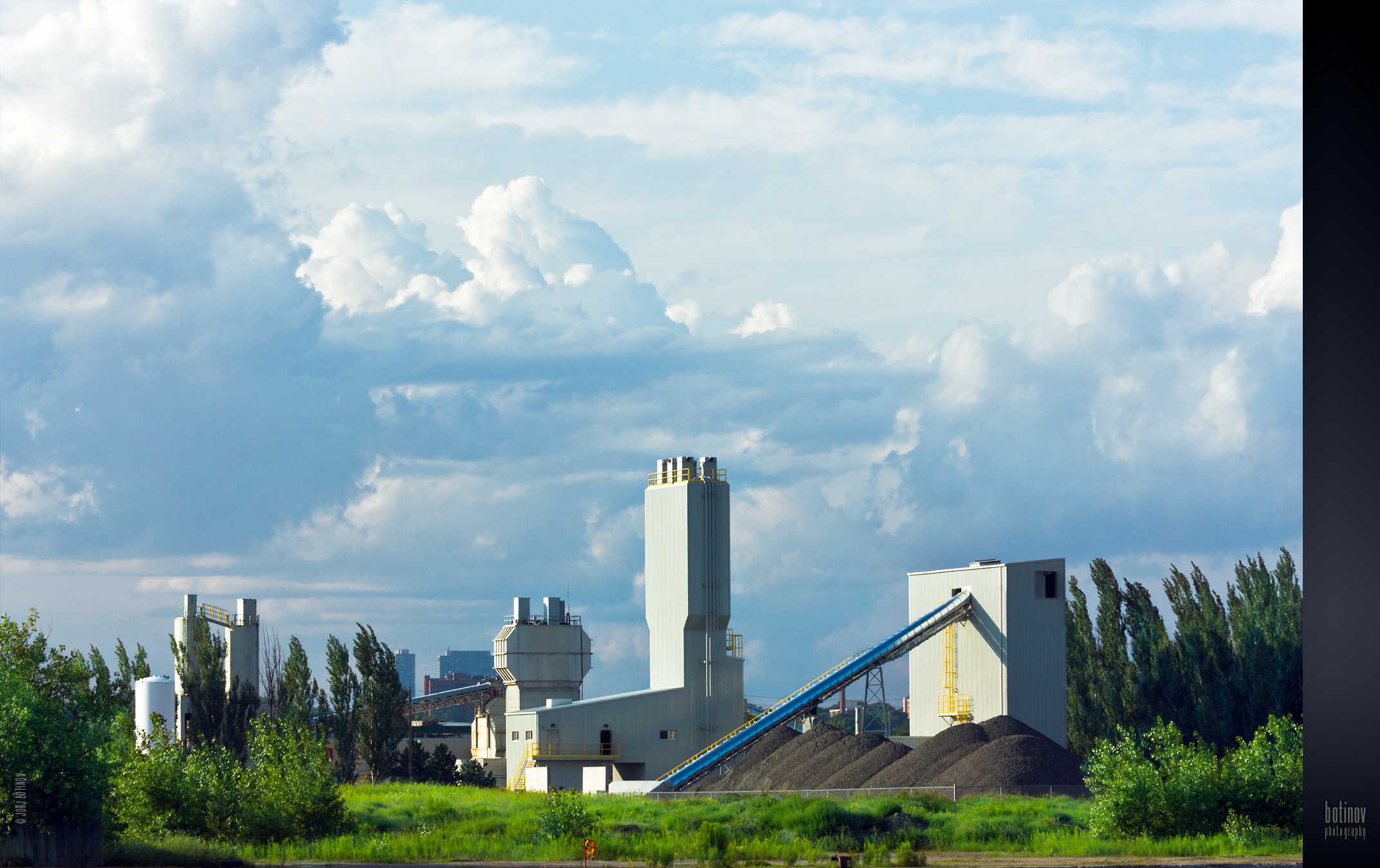 6826 INDUSTRIAL AREA LAKE ONT